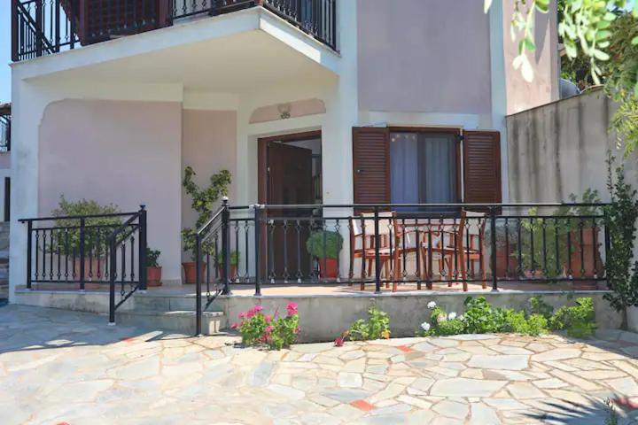 Skopelos Chara'S Lux Apartment エクステリア 写真